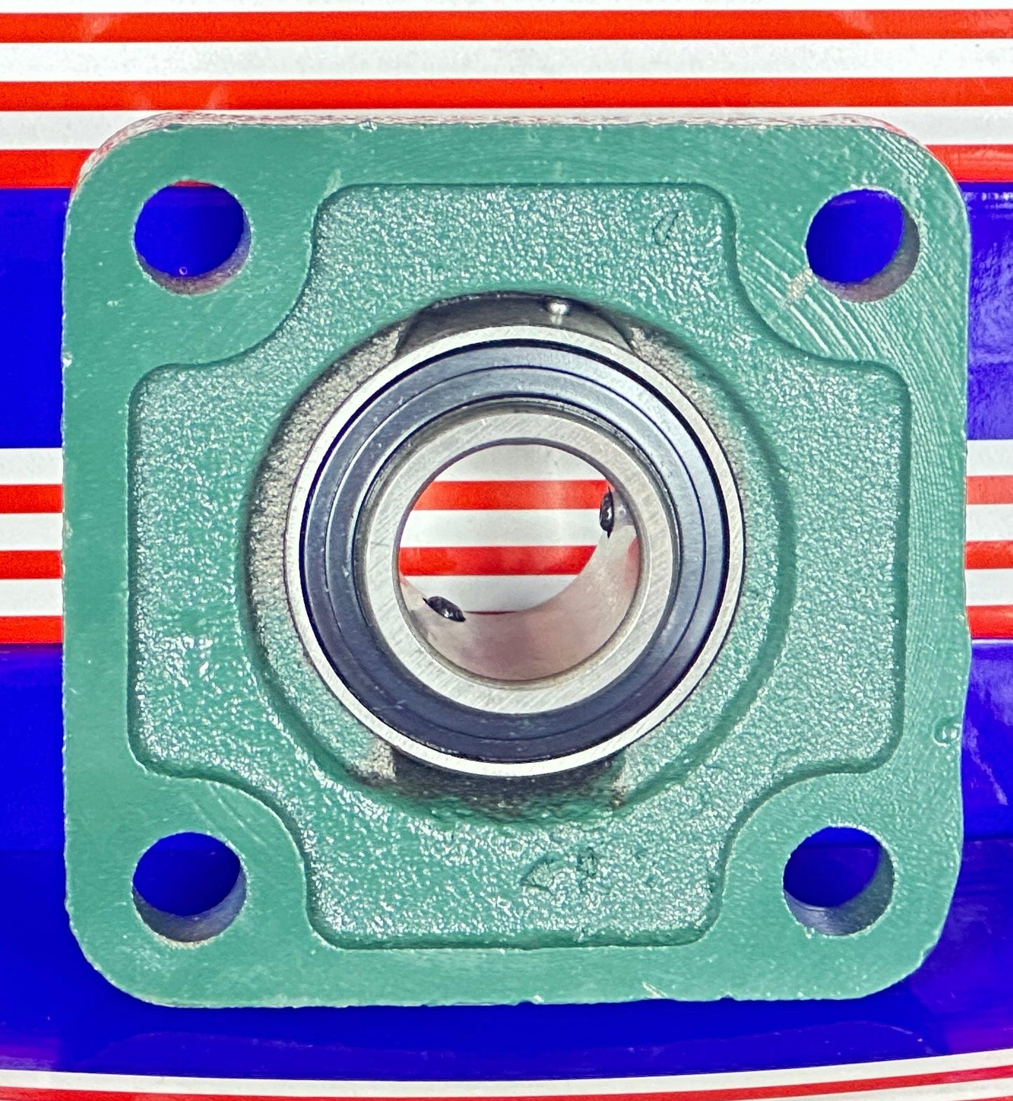 1" Bore Mounted Bearing UCF205-16 + Square Flanged Cast Housing
