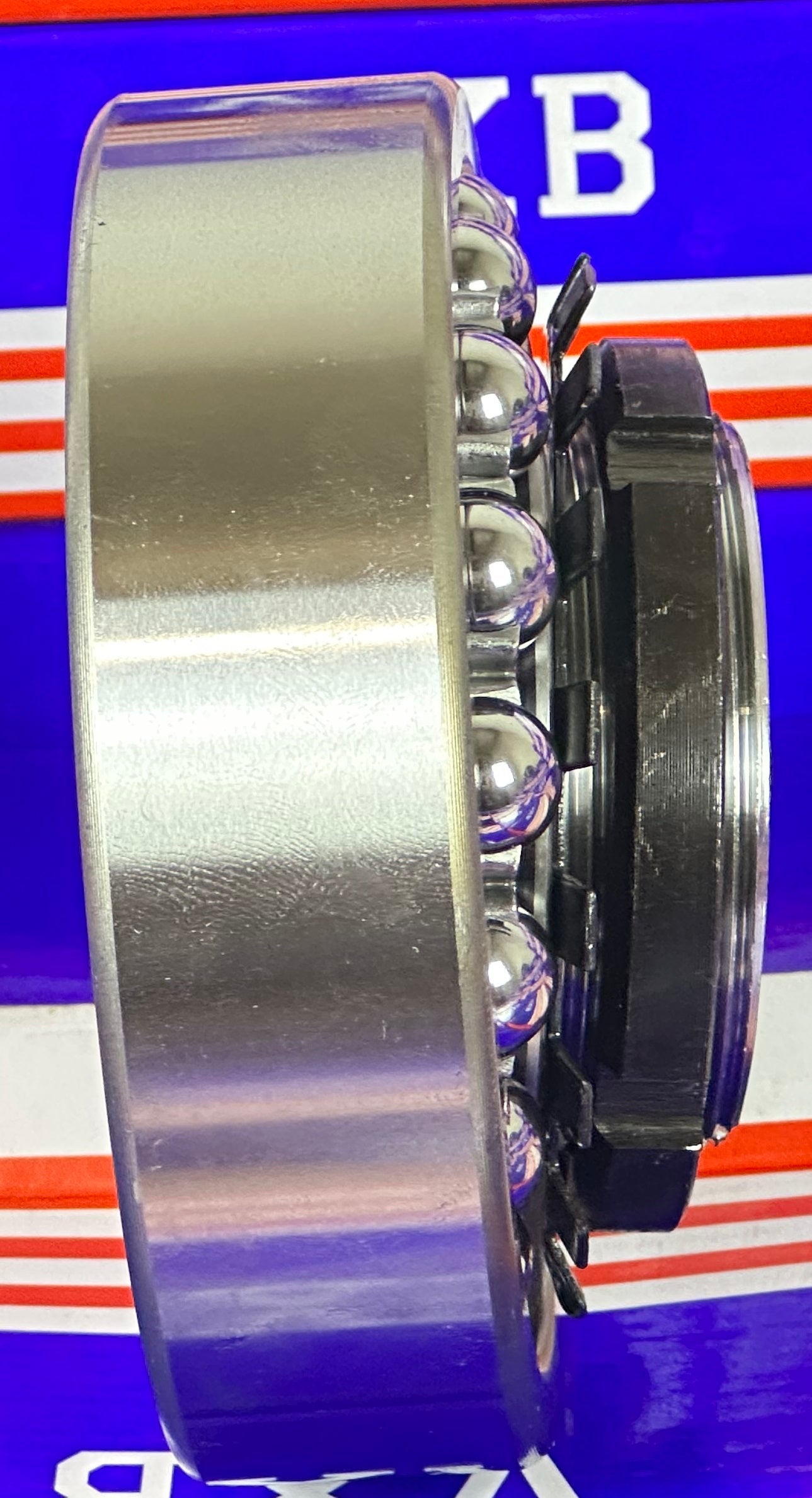 2213K+H Tapered Self Aligning Ball Bearing - Adapter Sleeve 60x120x31mm