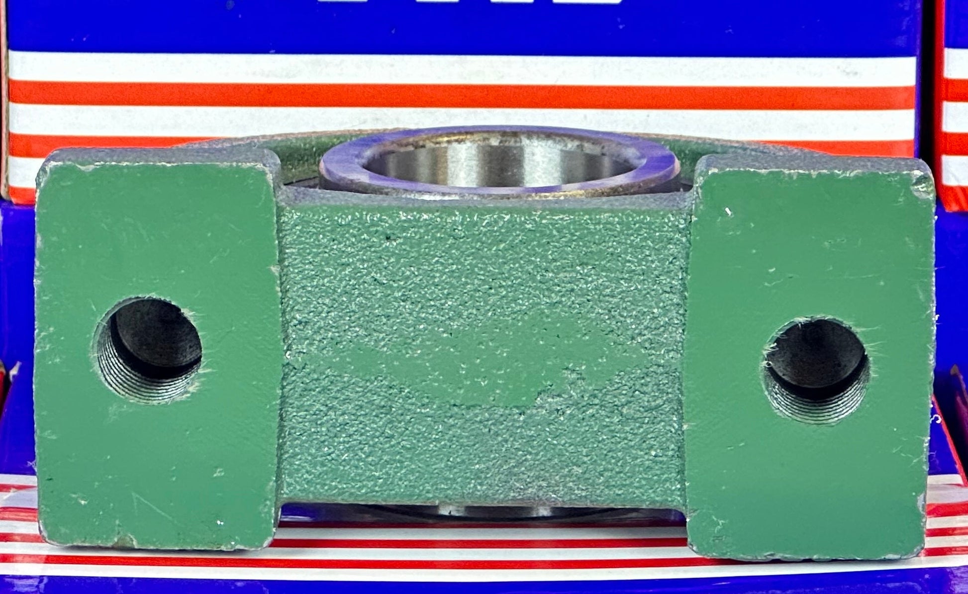 UCPA207 Bearing 35mm Set Screw Tapped Base Pillow Block Bearing